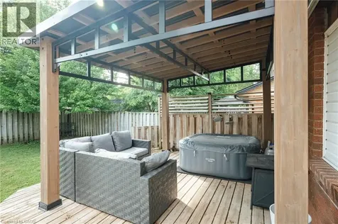 277 Canterbury Drive Waterloo ON N2K 3C4