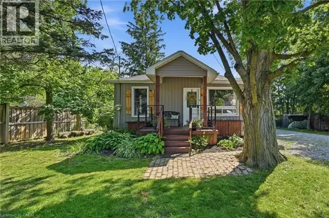 21 Renfrew Street East Haldimand County ON N3W 1E8
