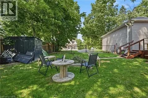 21 Renfrew Street East Haldimand County ON N3W 1E8