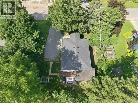 21 Renfrew Street East Haldimand County ON N3W 1E8