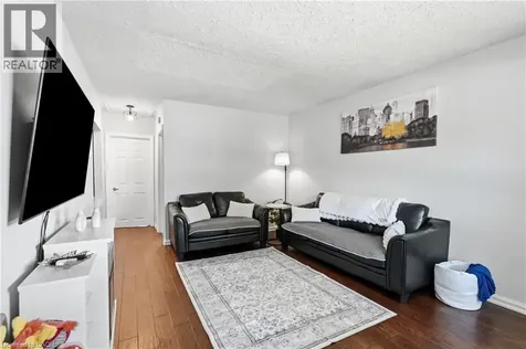 21 Renfrew Street East Haldimand County ON N3W 1E8