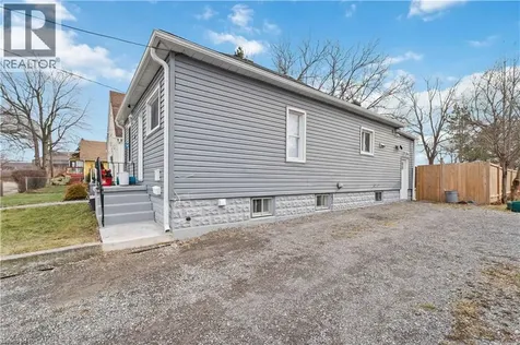 65 Almond Street Welland ON L3B 3P6