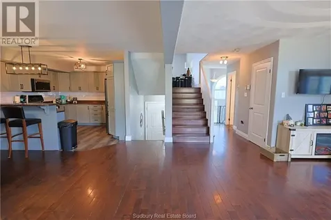 312 Braemore Crescent Garson ON P3L 0A2
