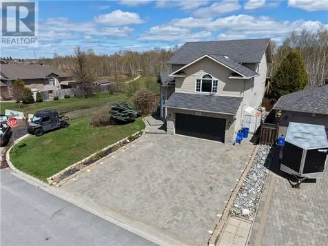 312 Braemore Crescent Garson ON P3L 0A2