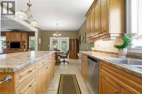 19 Green Pointe Drive Welland ON L3C 6Y2