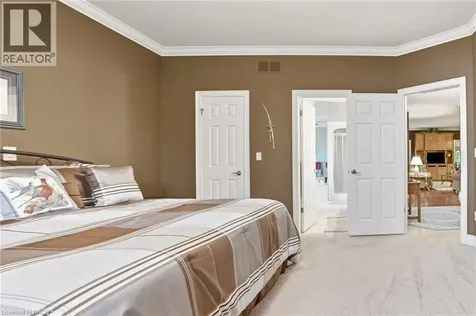 19 Green Pointe Drive Welland ON L3C 6Y2