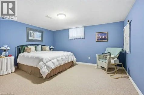 19 Green Pointe Drive Welland ON L3C 6Y2
