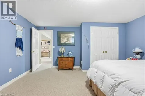 19 Green Pointe Drive Welland ON L3C 6Y2