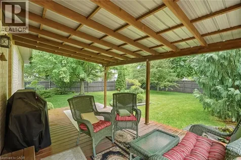 19 Green Pointe Drive Welland ON L3C 6Y2