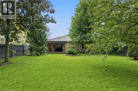 19 Green Pointe Drive Welland ON L3C 6Y2