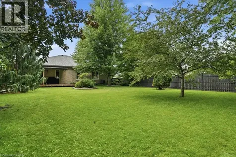 19 Green Pointe Drive Welland ON L3C 6Y2