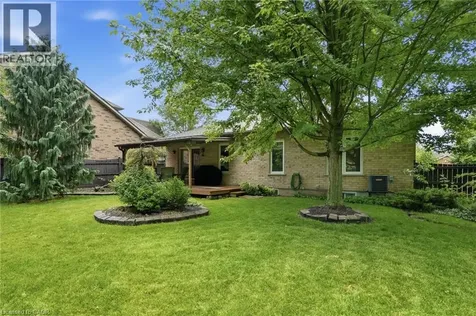 19 Green Pointe Drive Welland ON L3C 6Y2