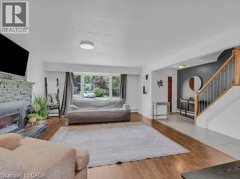 16 Woodmount Drive St. Catharines ON L2T 2X9