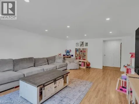 16 Woodmount Drive St. Catharines ON L2T 2X9