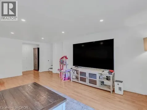 16 Woodmount Drive St. Catharines ON L2T 2X9