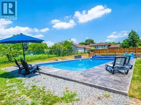 16 Woodmount Drive St. Catharines ON L2T 2X9