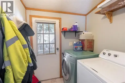 9385 Ipperwash Road Lambton Shores ON N0N 1J3