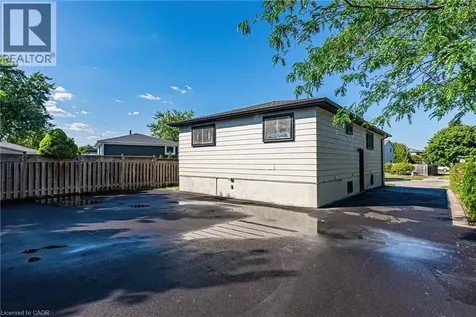 22 William Johnson Street Stoney Creek ON L8J 1B4