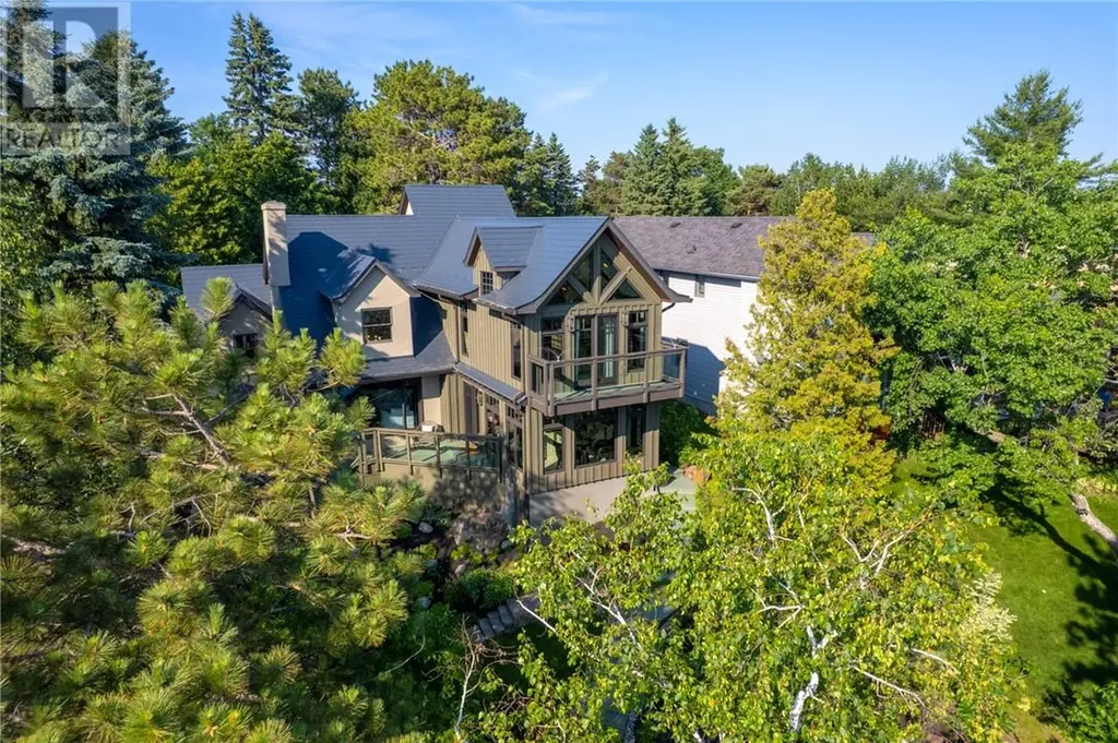522 Second Avenue S Sudbury ON P3B 3L5
