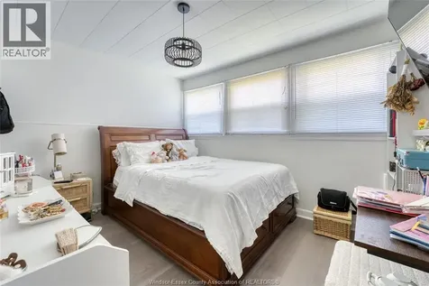4062 Roseland Drive East Windsor ON N9G 1Y4