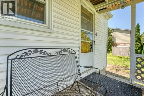 4062 Roseland Drive East Windsor ON N9G 1Y4