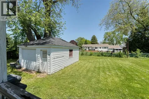 4062 Roseland Drive East Windsor ON N9G 1Y4