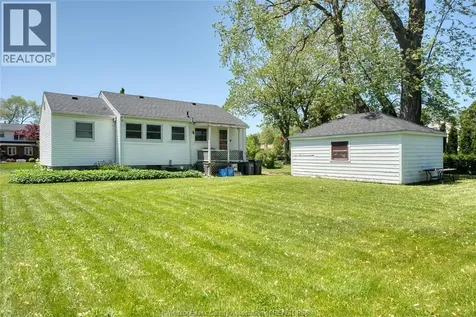 4062 Roseland Drive East Windsor ON N9G 1Y4