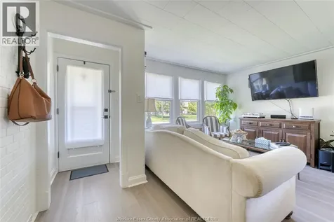 4062 Roseland Drive East Windsor ON N9G 1Y4