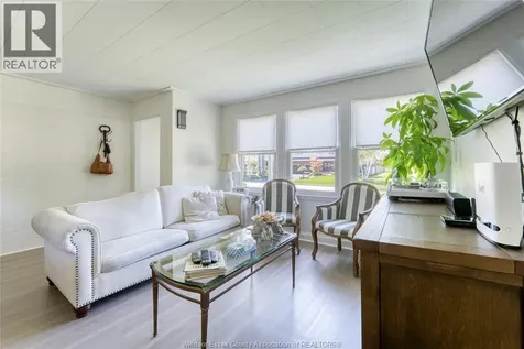 4062 Roseland Drive East Windsor ON N9G 1Y4