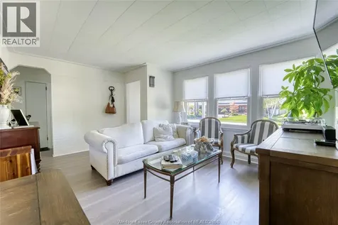 4062 Roseland Drive East Windsor ON N9G 1Y4