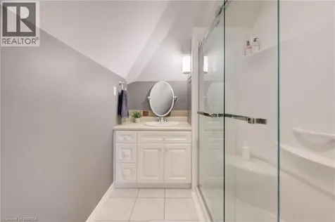 106 Sydenham Street Brantford ON N3R 3Y6