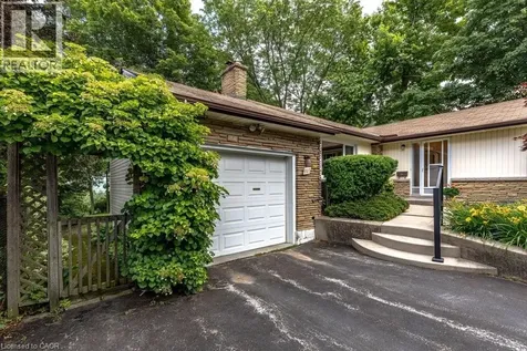 803 Montgomery Drive Ancaster ON L9G 3H6