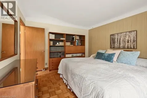 803 Montgomery Drive Ancaster ON L9G 3H6