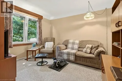 803 Montgomery Drive Ancaster ON L9G 3H6