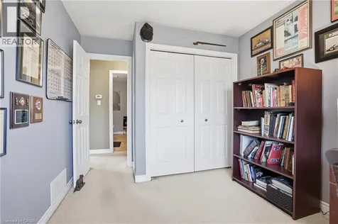 9 Pace Avenue Brantford ON N3S 7V4