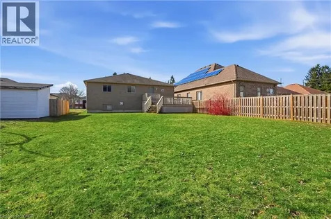 9 Pace Avenue Brantford ON N3S 7V4