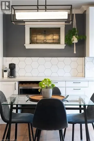 124 Balsam Avenue North Hamilton ON L8L 6Y3