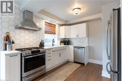 124 Balsam Avenue North Hamilton ON L8L 6Y3