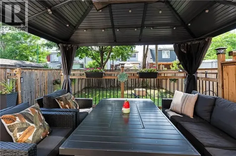 124 Balsam Avenue North Hamilton ON L8L 6Y3
