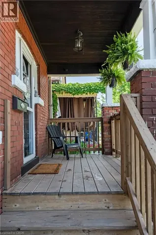 124 Balsam Avenue North Hamilton ON L8L 6Y3