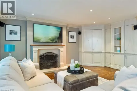 104 Whittington Place Oakville ON L6K 3V9