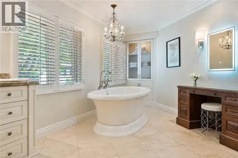 104 Whittington Place Oakville ON L6K 3V9