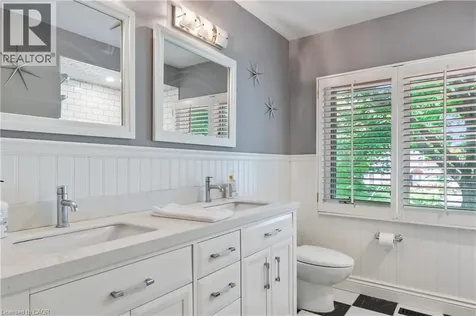 104 Whittington Place Oakville ON L6K 3V9