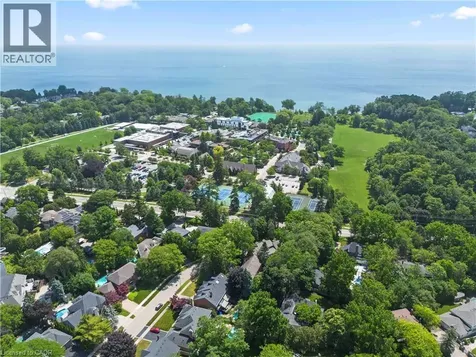 104 Whittington Place Oakville ON L6K 3V9