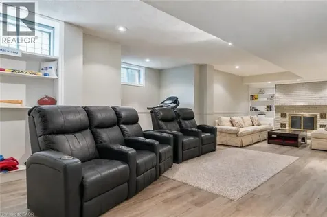 104 Whittington Place Oakville ON L6K 3V9