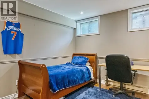 104 Whittington Place Oakville ON L6K 3V9