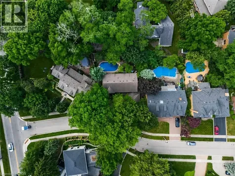 104 Whittington Place Oakville ON L6K 3V9