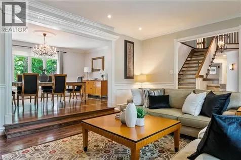 104 Whittington Place Oakville ON L6K 3V9