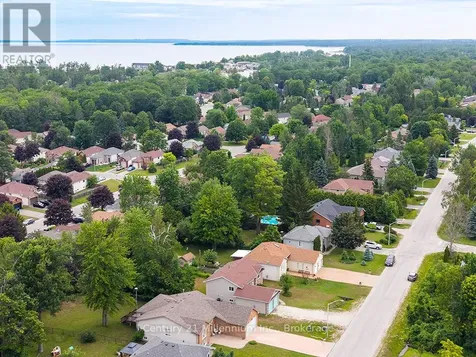 46 Royal Beech Drive Wasaga Beach ON L9Z 1H2