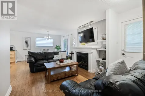 10 Allen Drive North Wasaga Beach ON L9Z 1K5